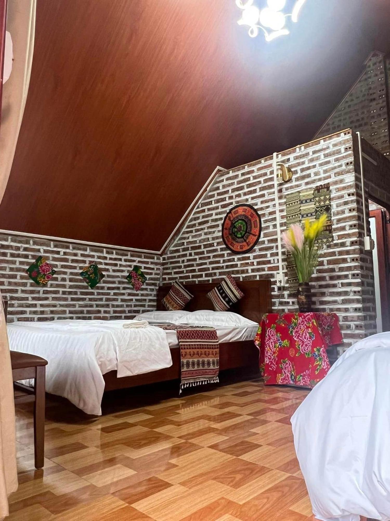 Nha San Homestay Yen Minh Eksteriør billede